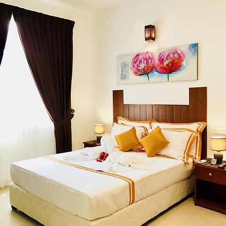 Ceylon Pearlwing Resort เนกอมโบ ภายนอก รูปภาพ